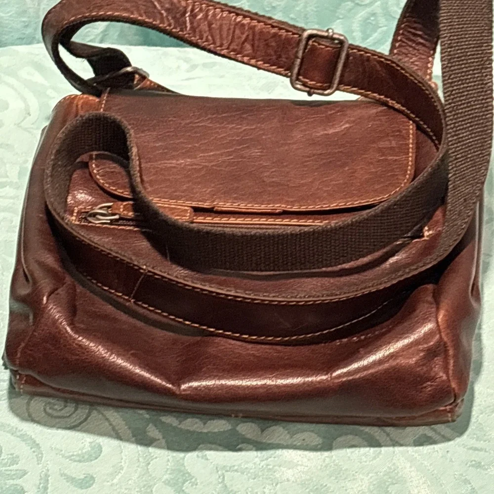 Jack Georges Leather Crossbody Bag Brown‎ Pockets Purse Adjustable Strap